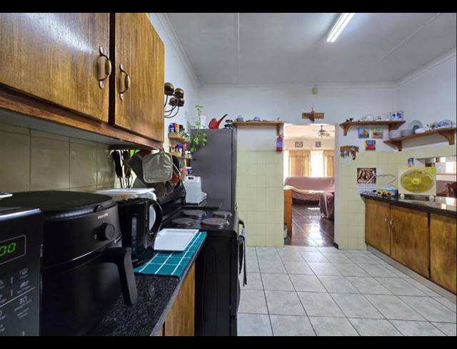 3 BEDROOM HOUSE FOR SALE IN SUIDEROORD